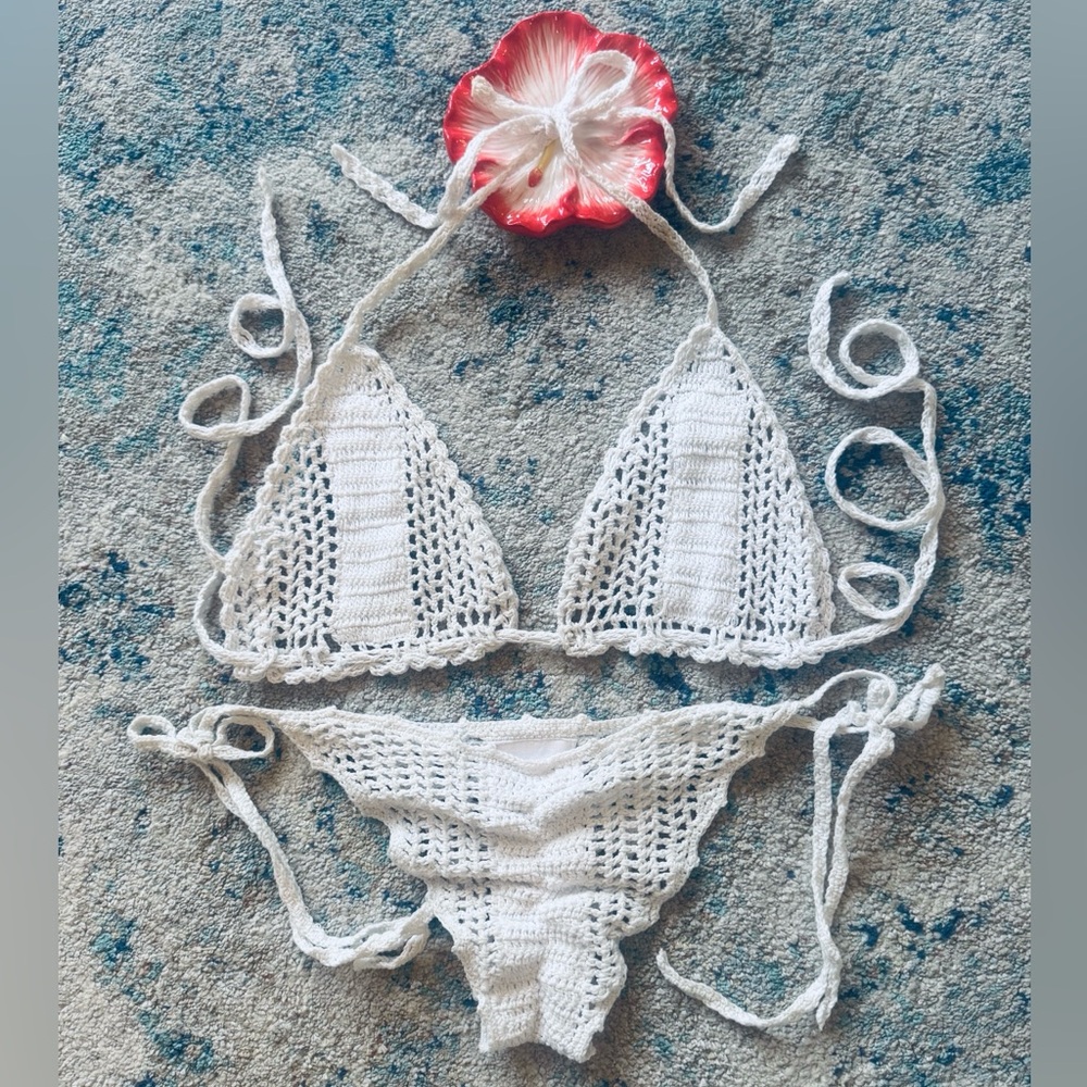 Beach Chic white crochet bikini set - Picture 6 of 12